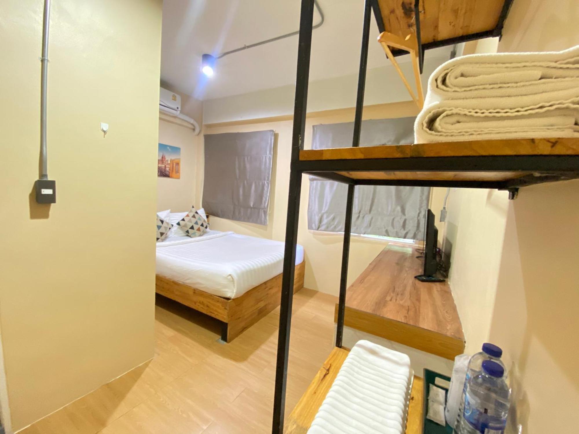 ซับรูมโฮเทล Subroom Hotel Σούρατ Τανί Εξωτερικό φωτογραφία